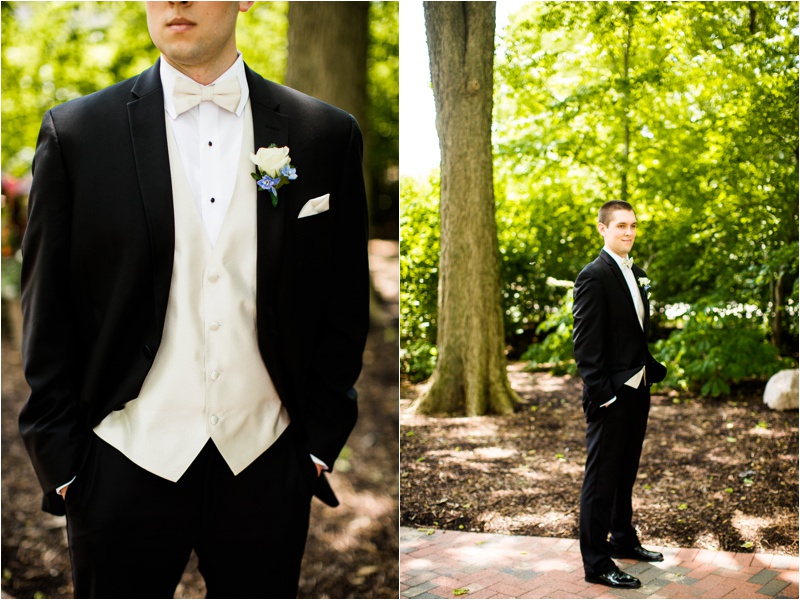 Bloomington Wedding Photographer, Champaign Wedding Photographer, What to Wear For Your Engagement Session_1261.jpg