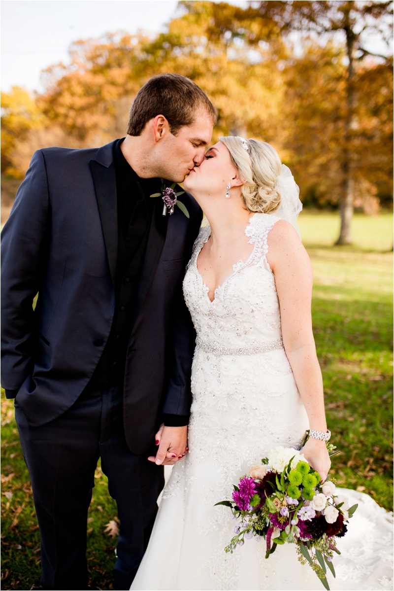 Illinois Wedding Photographer, Bloomington Wedding Photographer, Clinton Country Club Wedding Photos_3559.jpg