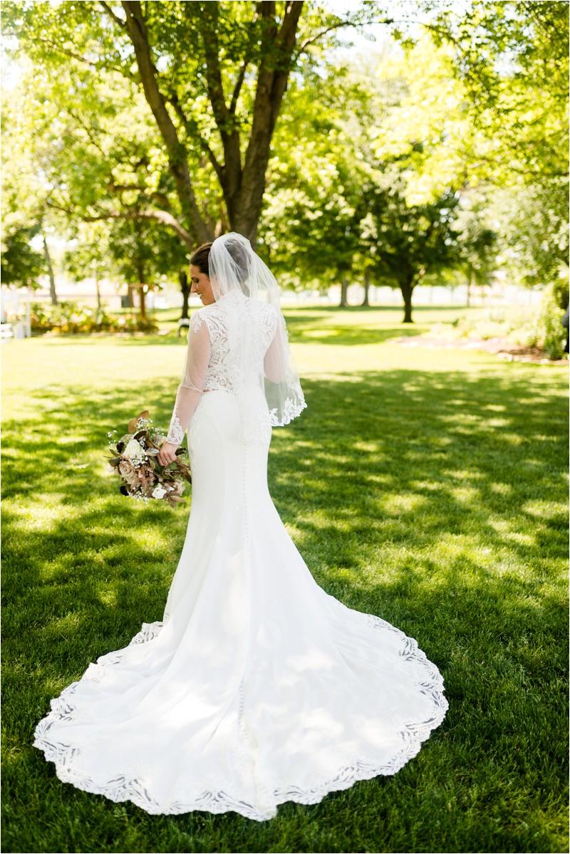Bloomington Illinois Wedding Photographer, Bloomington Illinois Wedding Photographer, Bloomington Country Club Wedding Photos_5487.jpg