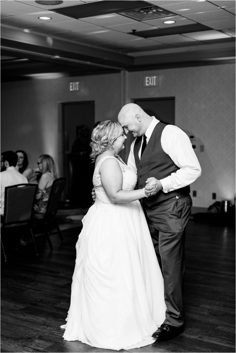 Bloomington Illinois Wedding Photographer, Bloomington Illinois Wedding Photographer, Eastland Suites Hotel Wedding Photos_5419.jpg