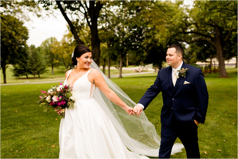 Caitlin and Luke Photography, Illinois Wedding Photographers, Chicago Wedding Photographers, Illinois Husband and Wife Wedding Photography Team_9074.jpg