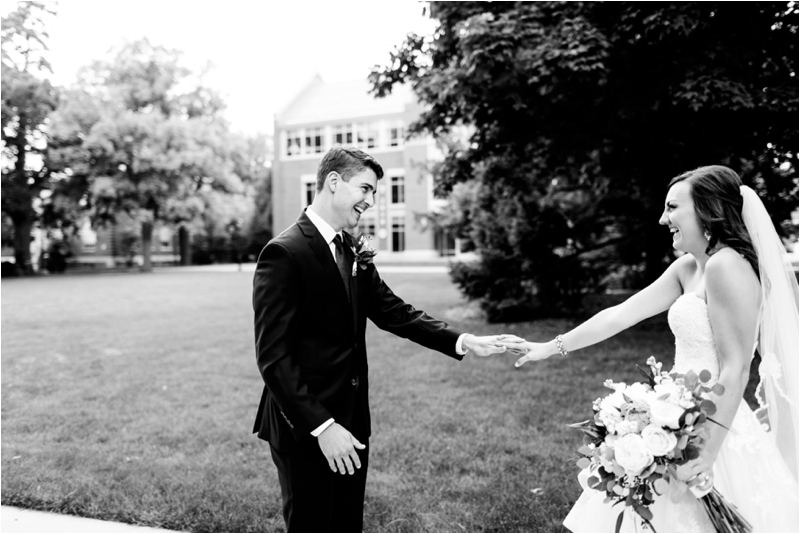 Caitlin and Luke Photography, Illinois Wedding Photographers, Chicago Wedding Photographers, Illinois Husband and Wife Wedding Photography Team_9150.jpg