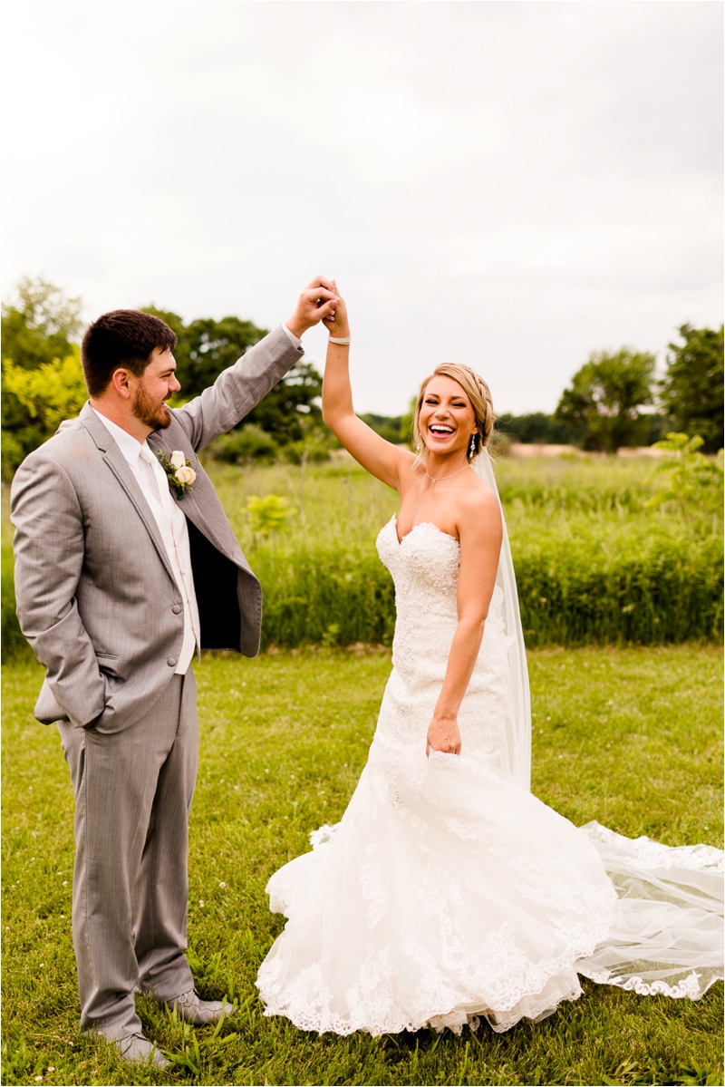 Caitlin and Luke Photography, Illinois Wedding Photographers, Chicago Wedding Photographers, Illinois Husband and Wife Wedding Photography Team_9192.jpg