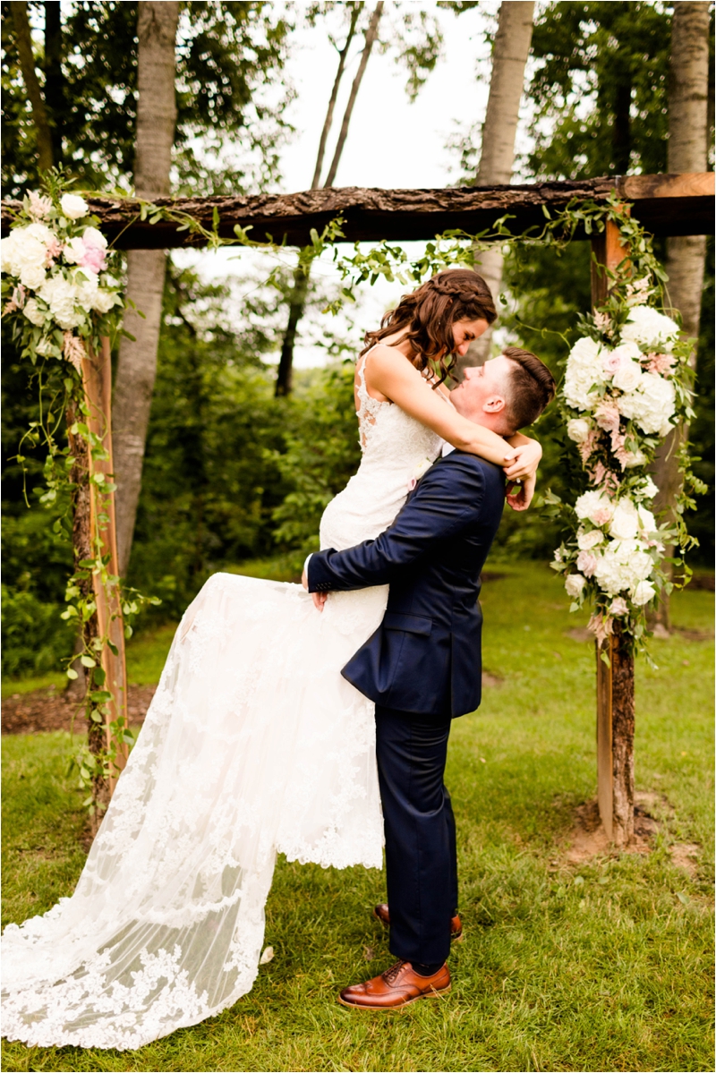 Caitlin and Luke Photography, Illinois Wedding Photographers, Chicago Wedding Photographers, Illinois Husband and Wife Wedding Photography Team_9225.jpg