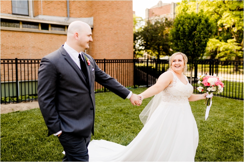 Caitlin and Luke Photography, Illinois Wedding Photographers, Chicago Wedding Photographers, Illinois Husband and Wife Wedding Photography Team_9286.jpg