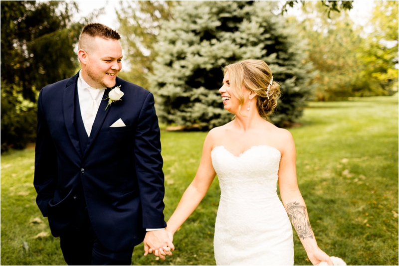 Caitlin and Luke Photography, Illinois Wedding Photographers, Chicago Wedding Photographers, Illinois Husband and Wife Wedding Photography Team_9295.jpg