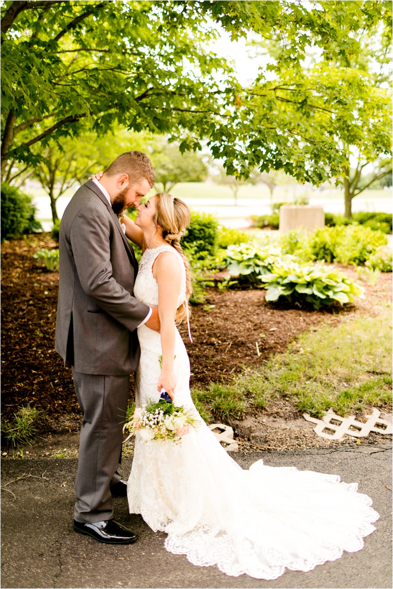 Caitlin and Luke Photography, Illinois Wedding Photographers, Chicago Wedding Photographers, Illinois Husband and Wife Wedding Photography Team_9318.jpg