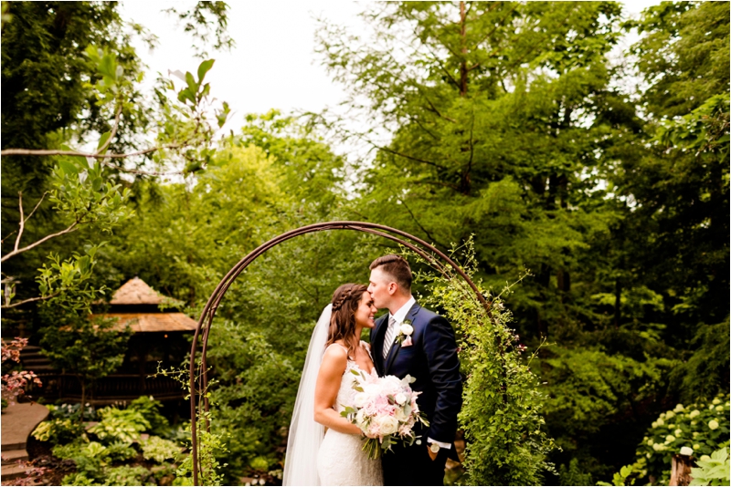 Caitlin and Luke Photography, Illinois Wedding Photographers, Chicago Wedding Photographers, Illinois Husband and Wife Wedding Photography Team_9329.jpg