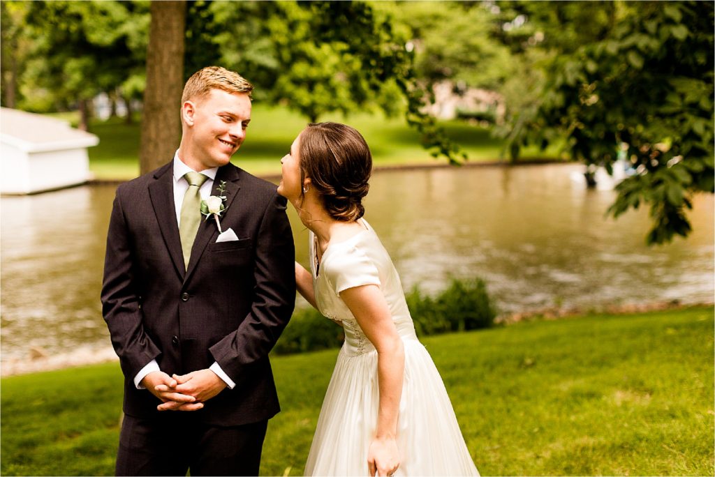 Bloomington Illinois Wedding Photographer, Champaign Illinois Wedding Photographer, Lincoln Memorial Gardens Wedding Photos