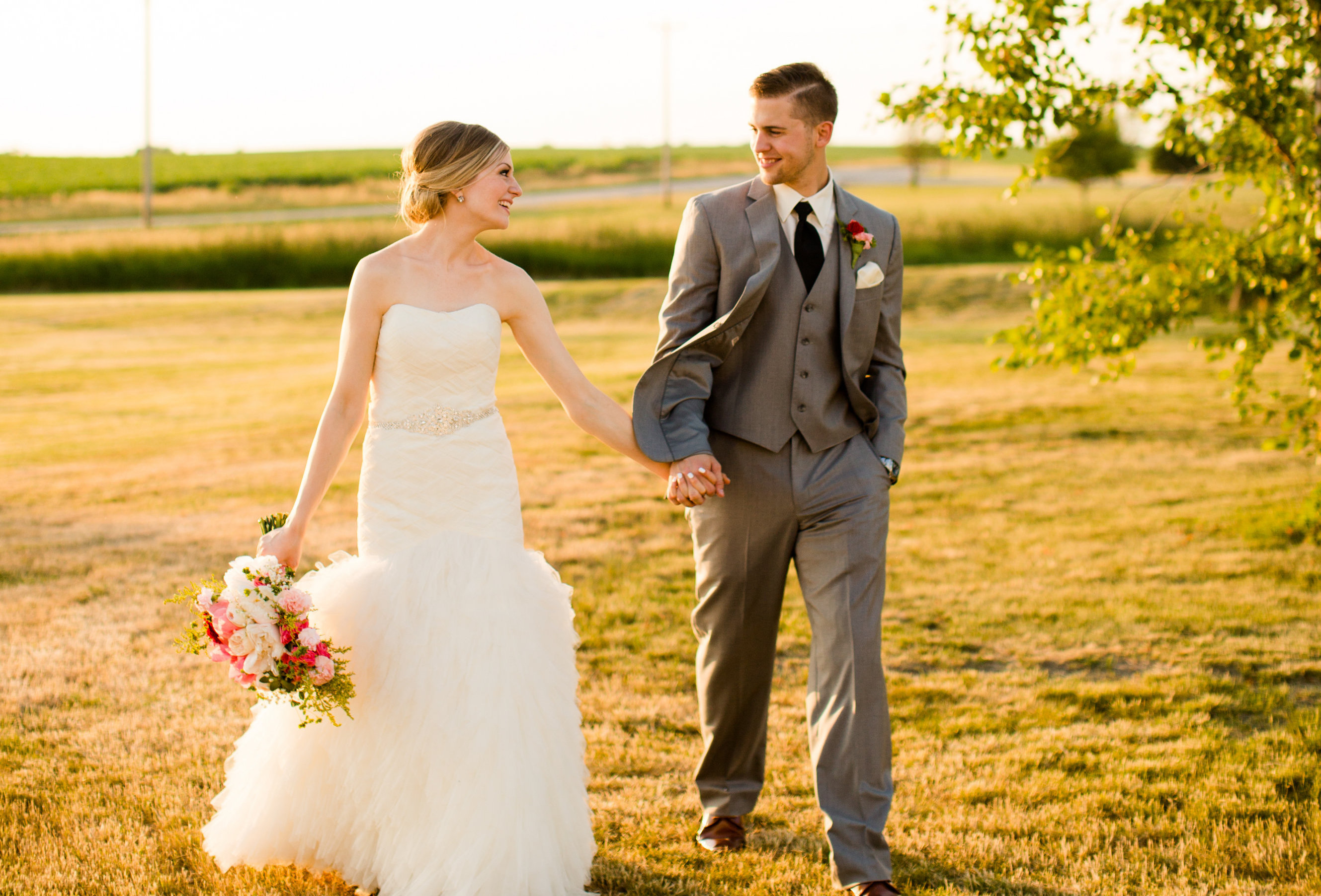 Caitlin-and-Luke-Photography-Bloomington-Normal-Wedding-Photographers-Illinois-Wedding-Photographers-Illinois-Husband-and-Wife-Wedding-Photography-Team_0356.jpg