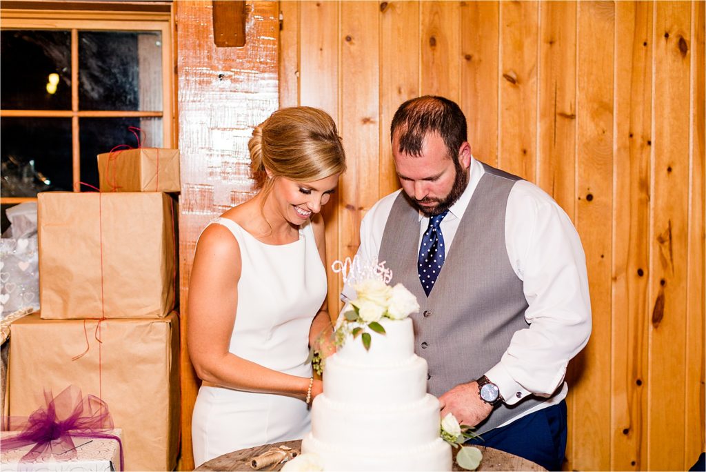 Caitlin and Luke Photography, Hidden Hollow Farm Wedding photos, Crawfordsville Indiana Wedding Photographers, Indiana wedding photos