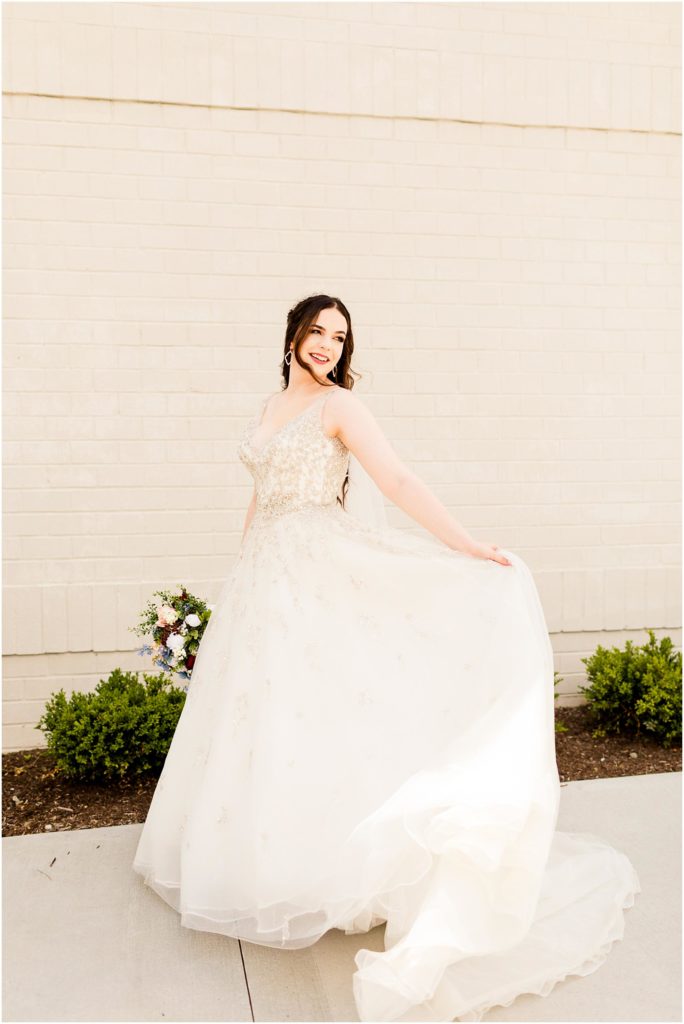 bridal portraits by Caitlin and Luke Photography, Indianapolis wedding photographers, Carmel IN wedding photographers