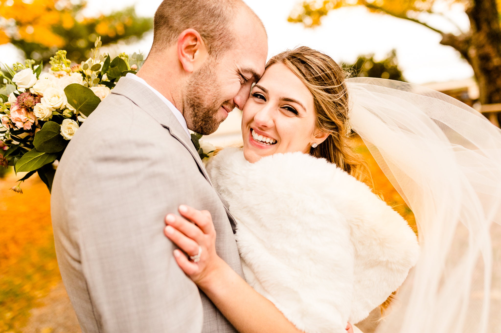 The Old Rugged Barn Wedding photographed by Caitlin and Luke Photography, Illinois wedding photographers, Towanda IL wedding photographers