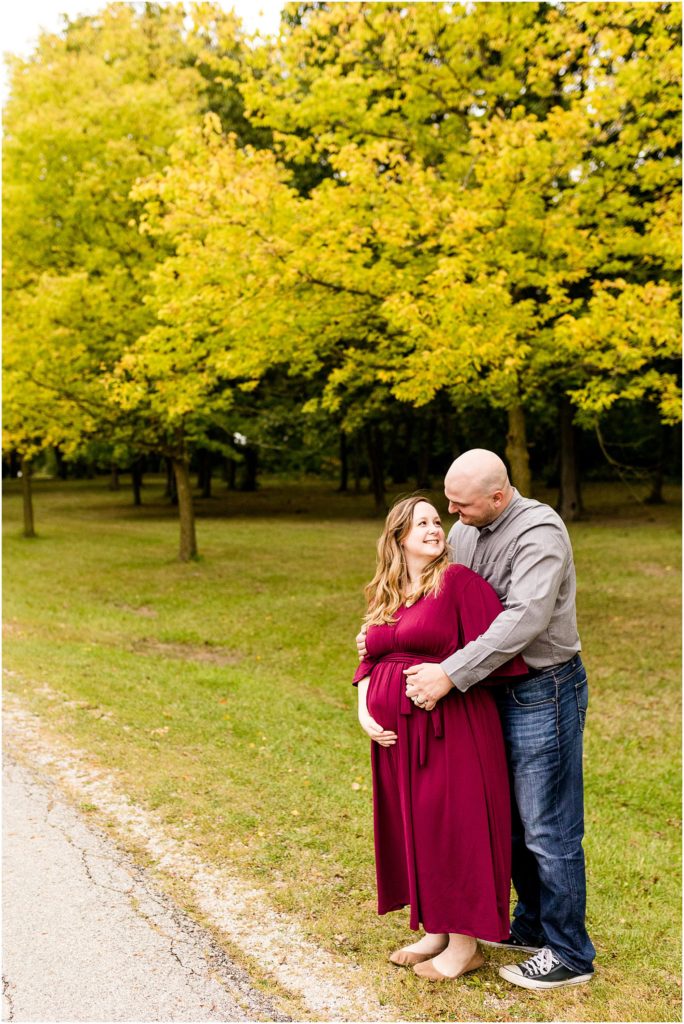 Comlara Park Maternity Photos with Caitlin and Luke Photography, Illinois maternity photographers, Hudson IL maternity session