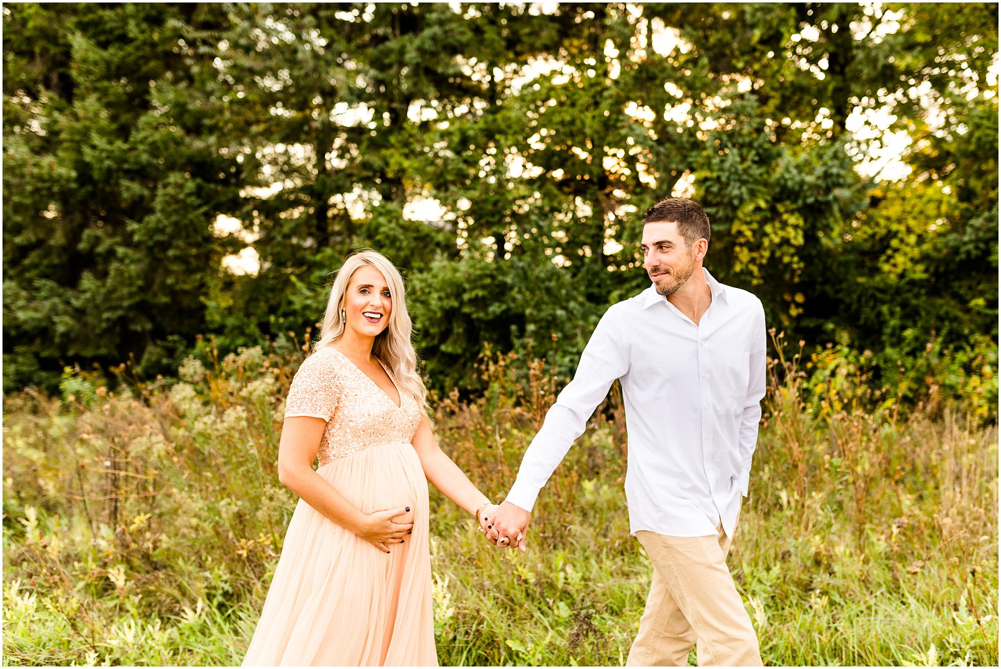 Fransen Nature Area maternity session by Caitlin and Luke Photography, IL Maternity Photographers, Normal IL Maternity Photographers, Normal IL Maternity session