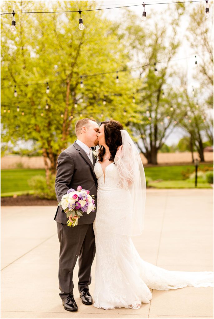 Pear Tree Estate wedding photographed by Champaign IL wedding photographers Caitlin and Luke Photography