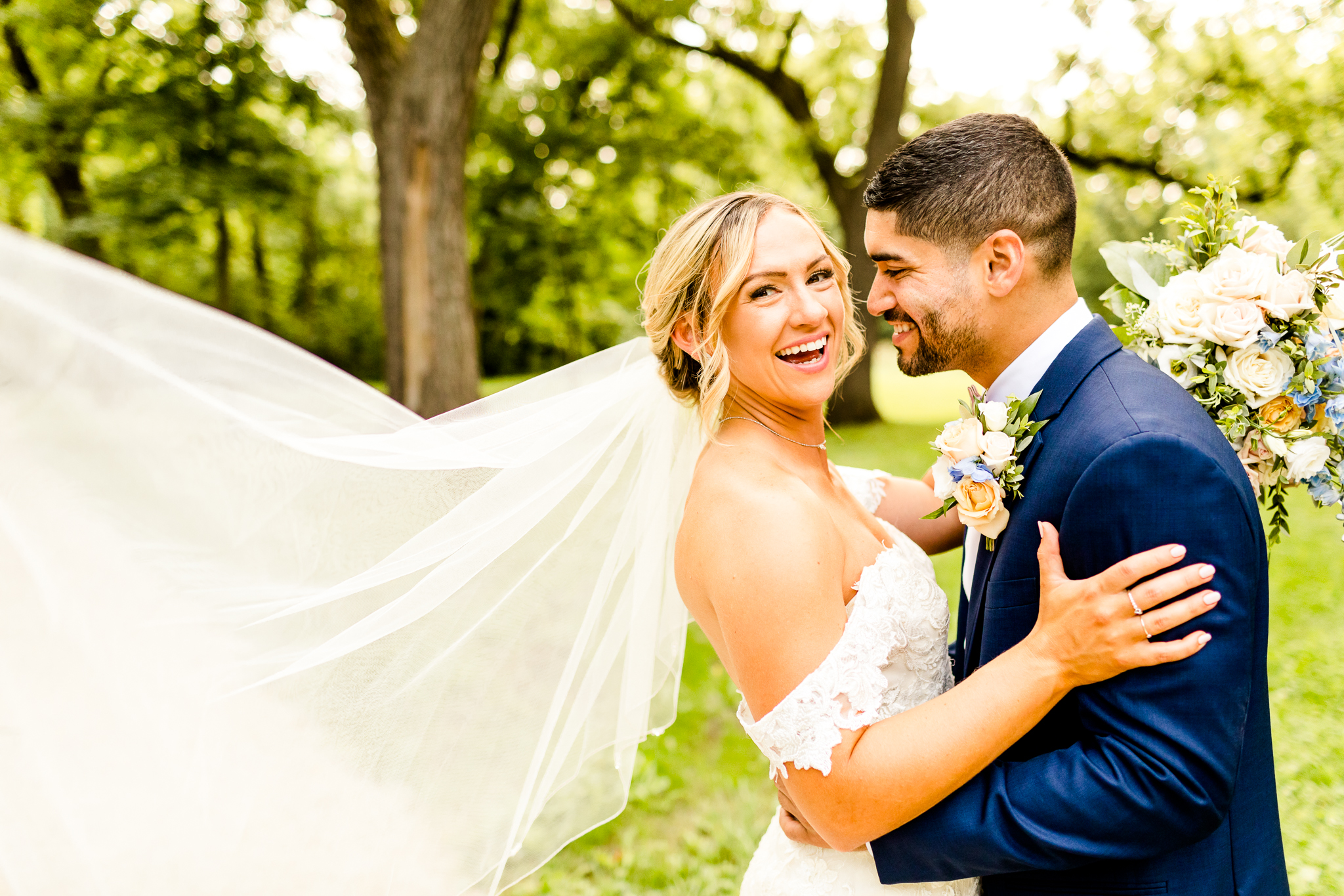 The-Haight-Wedding-Photos-Tyler-Creek-Forest-Preserve-Wedding-PhotosCaitlin-and-Luke-Photography-Elgin-IL-Wedding-Photographers